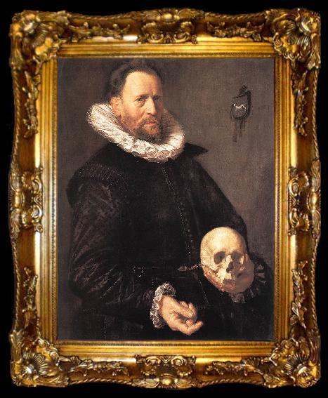 framed  HALS, Frans Portrait of a Man Holding a Skull s, ta009-2